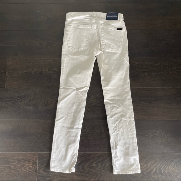 Men’s Calvin Klein slim fit white jeans - Picture 3 of 5
